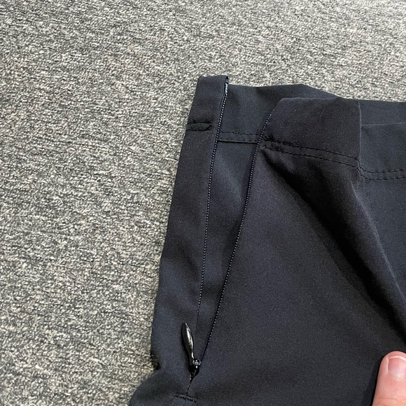 Tommy Bahama Golf Women's Large Pull On Tapered Ankle Pants Black Stretch - Picture 3 of 6